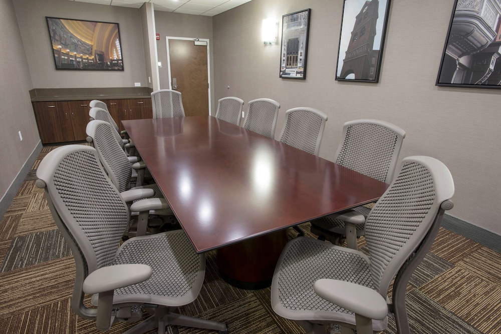 Hampton Inn & Suites Cincinnati Kenwood - photo 59