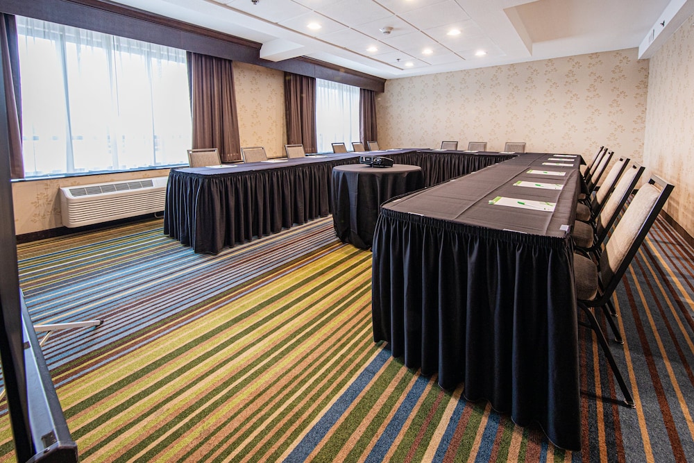 Holiday Inn St. Louis Arpt West Earth City by IHG - photo 64