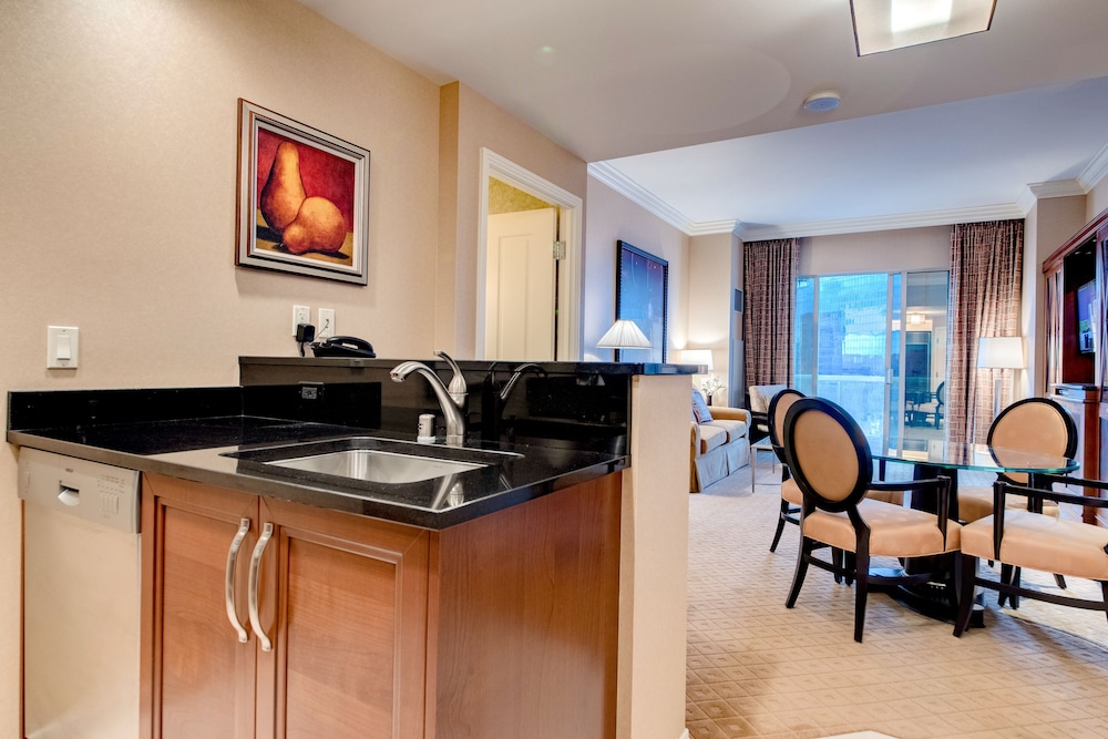StripViewSuites at Signature - photo 124