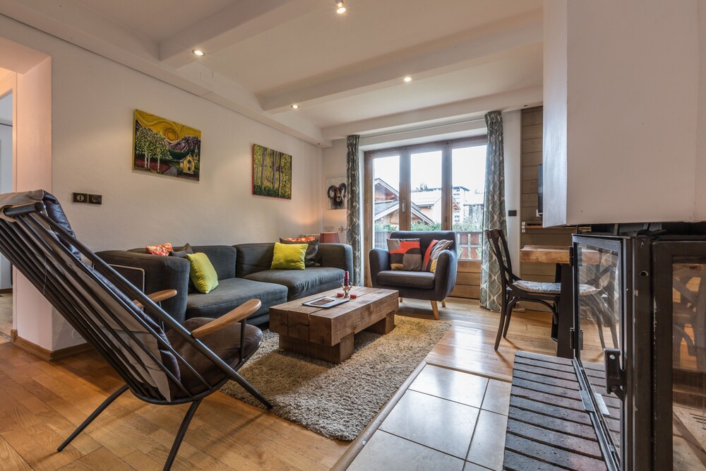 Apartment Germain Close to Chamonix Mont Blanc — 4-Star Luxury Hotel in Chamonix-Mont-Blanc, France