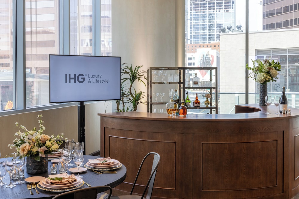 Kimpton Hotel Palomar Phoenix Cityscape by IHG - photo 148