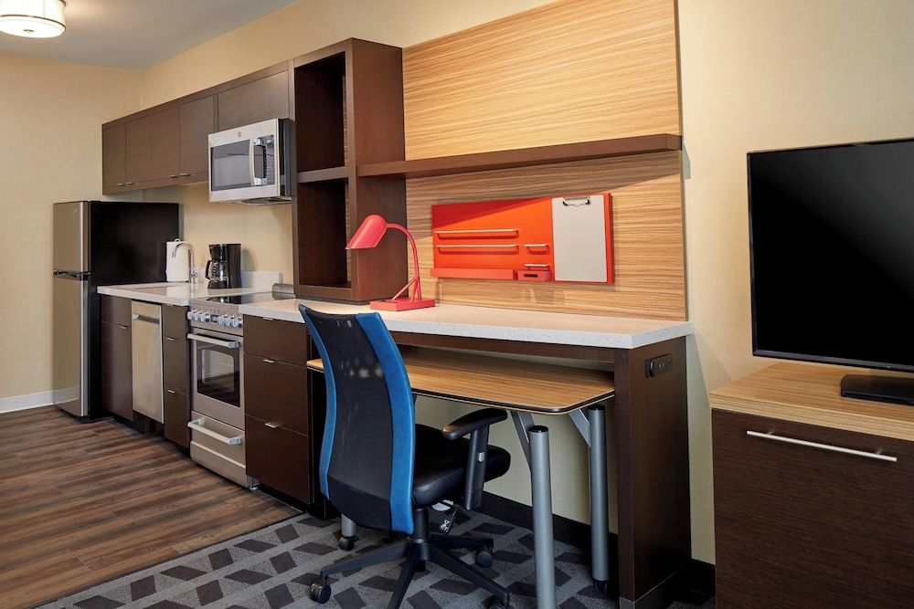 TownePlace Suites by Marriott Columbus North OSU - photo 15