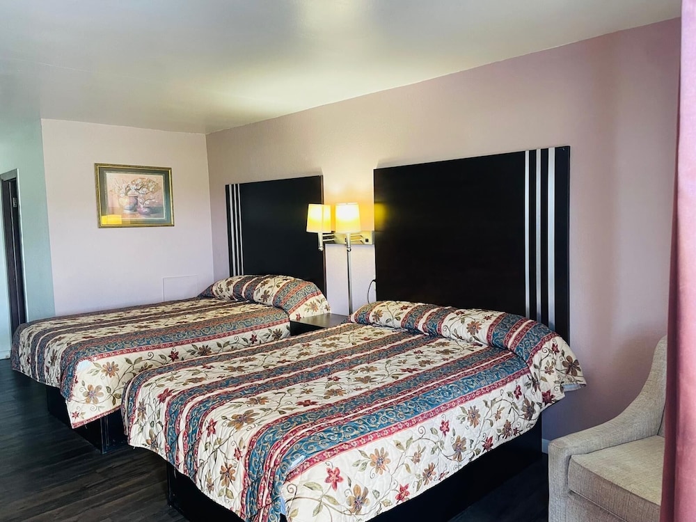 Finns Motel - photo 11