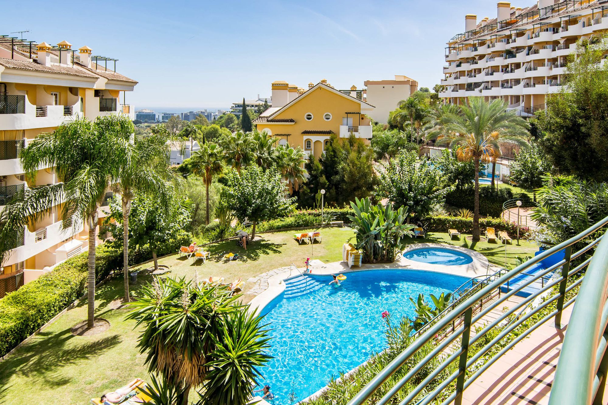 SAT1 Cozy 2 bedroom apt near to Port — 4-Star Luxury Hotel in Marbella, Spain