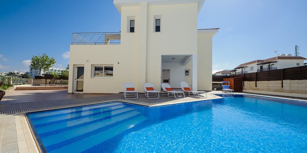 Oceanview Luxury Villa 196