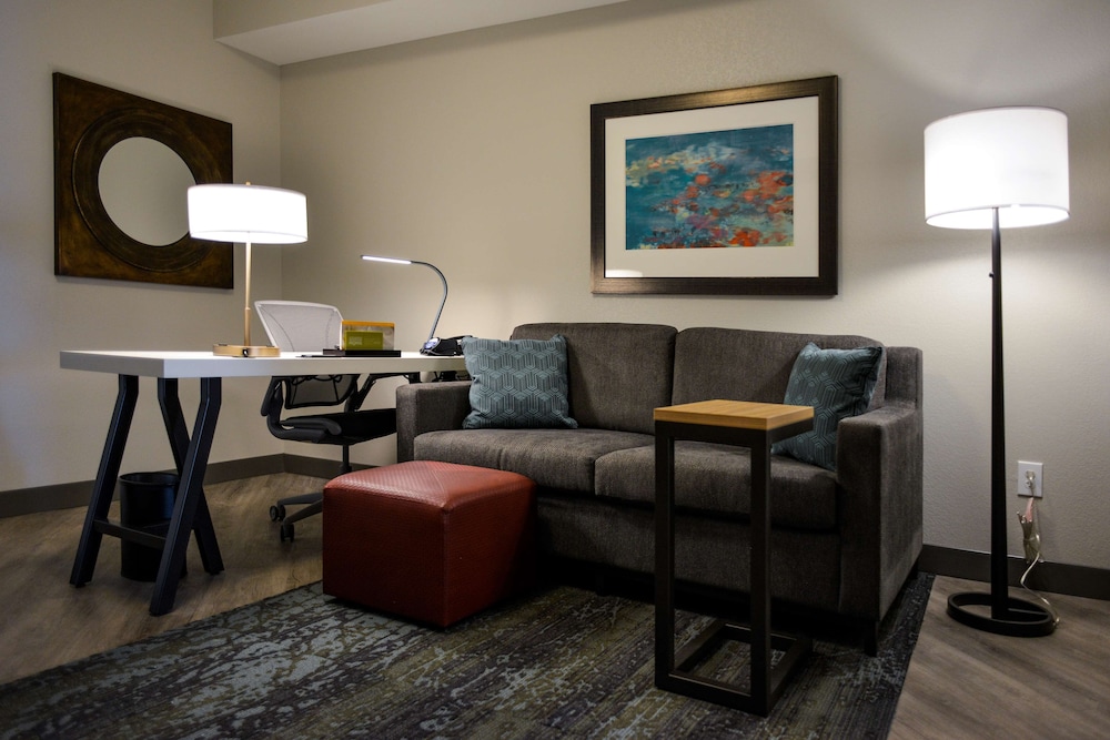 Hilton Garden Inn Louisville Mall of St. Matthews - photo 16