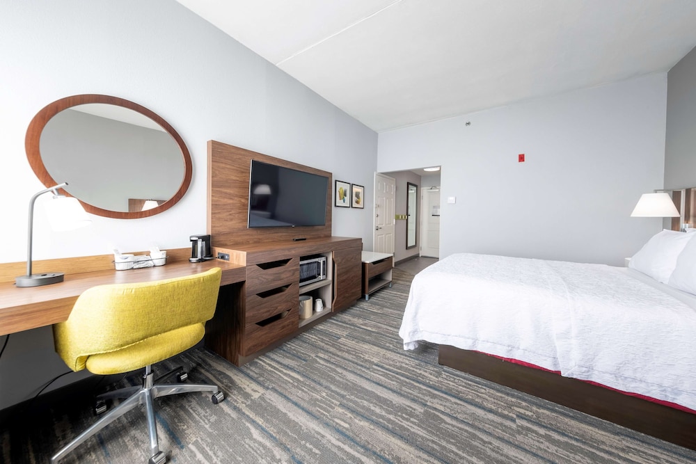 Hampton Inn Swedesboro Philadelphia - photo 10
