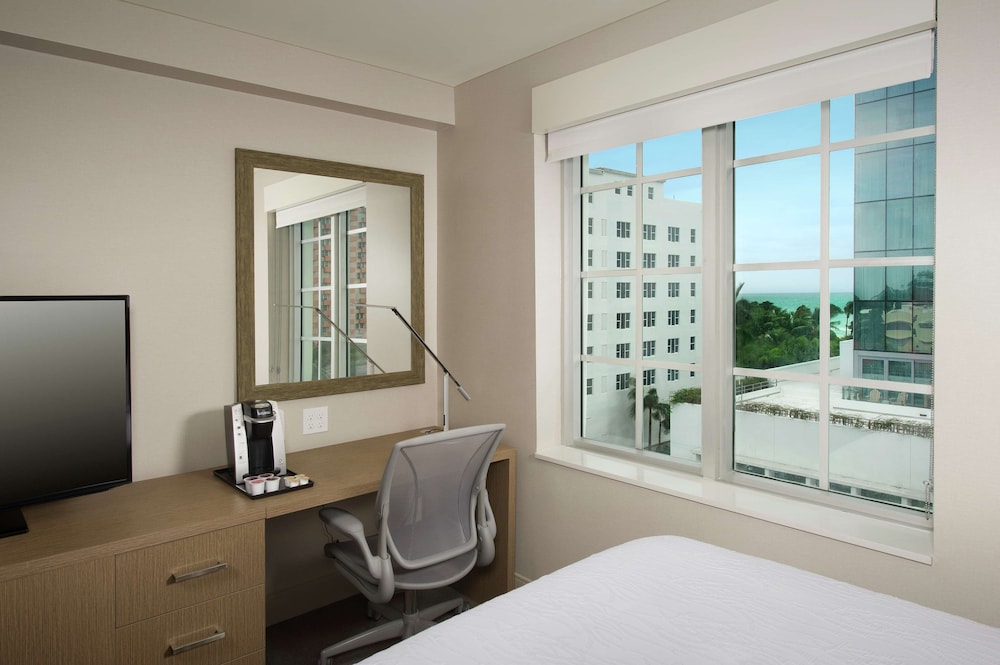 Hilton Garden Inn Miami South Beach - photo 15