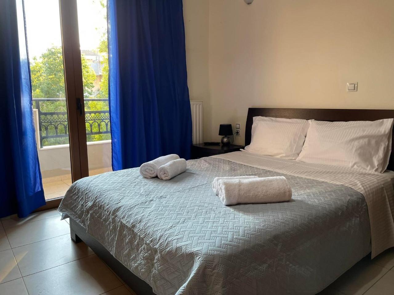 Family Comfortable Spacious Apartment — 4-Star Luxury Hotel in Irakleion, Greece