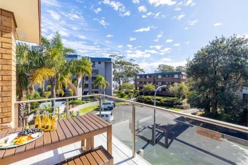 Columbia Views 2 Aircon WI FI Netflix Views and Boat Parking — 4-Star Luxury Hotel in Hawks Nest, Australia
