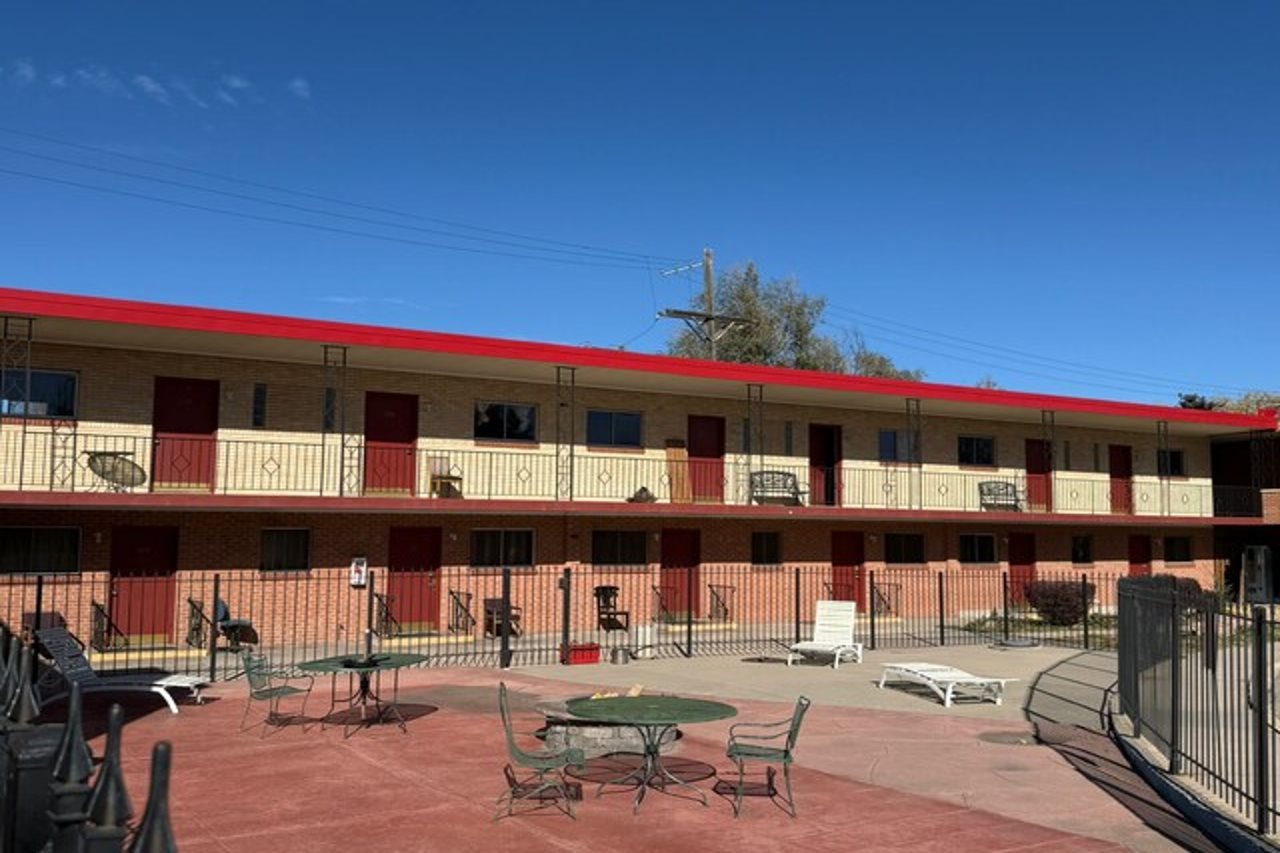 Springs Inn - photo 5