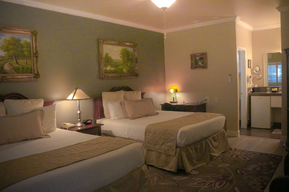 Grass Valley Courtyard Suites - photo 15
