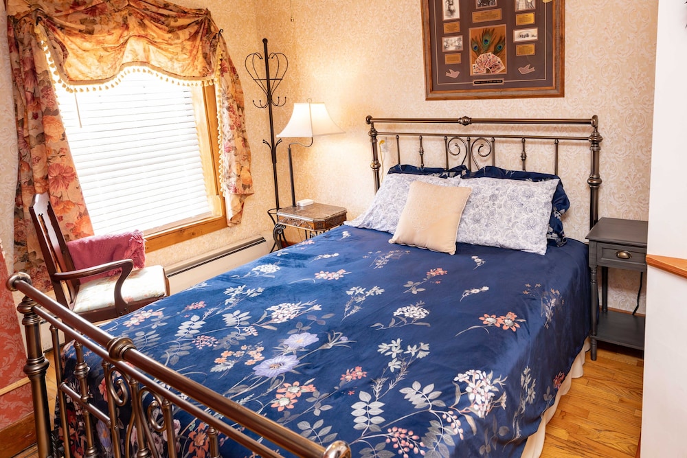 The Hand Hotel Bed & Breakfast - photo 38