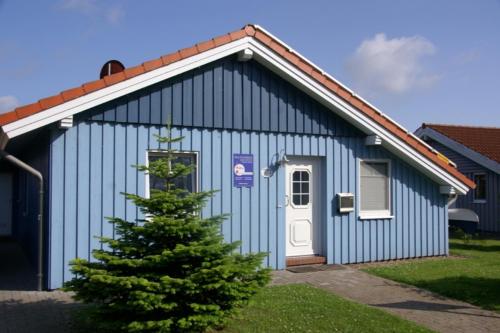 6 Personen Familienferienhaus mit Sauna Whirlpool zwei Toiletten und Kaminofen in Otterndorf in Otterndorf, Germany