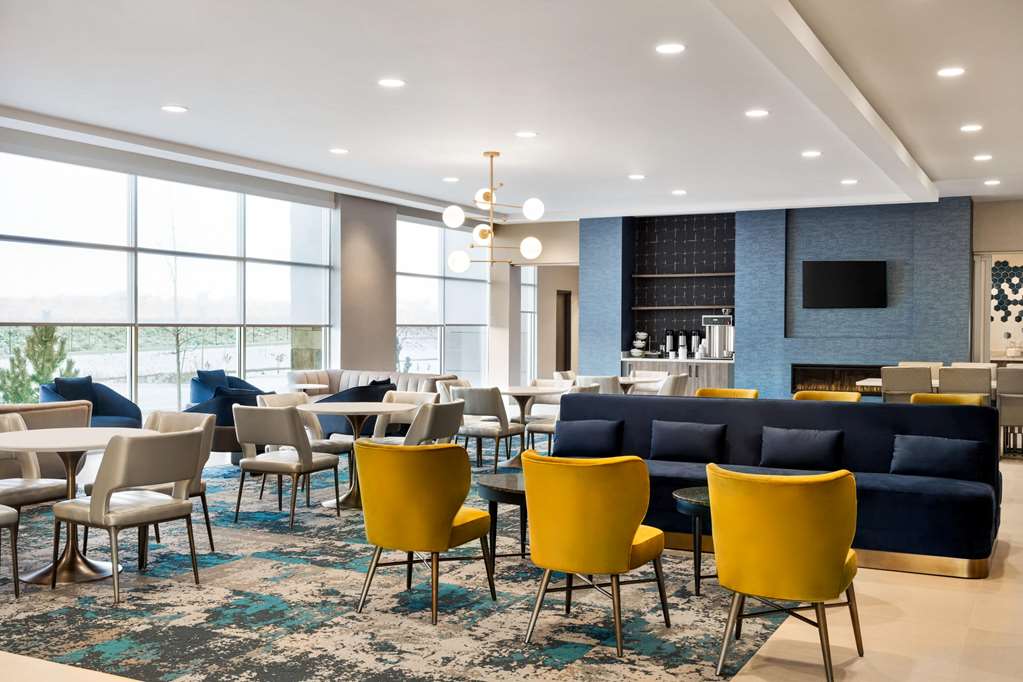 La Quinta Inn & Suites by Wyndham Denver Parker - photo 11