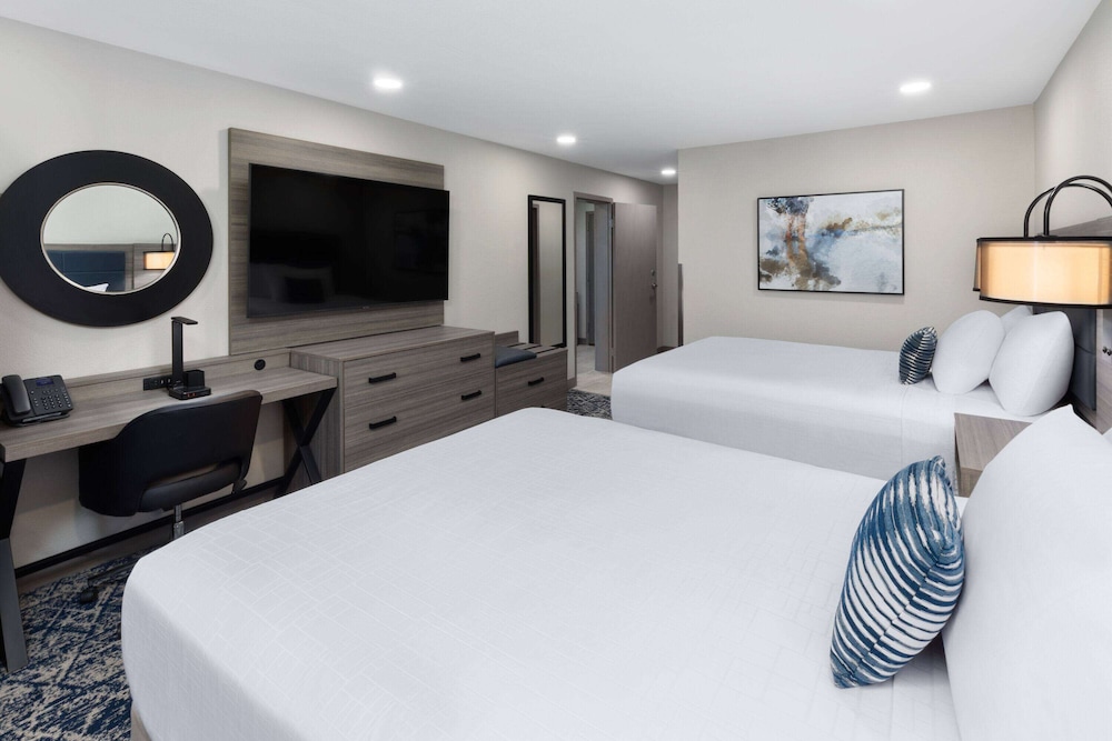 Wyndham DFW Airport - photo 14