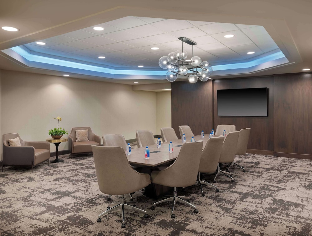 Hilton Indianapolis Hotel & Suites - photo 63