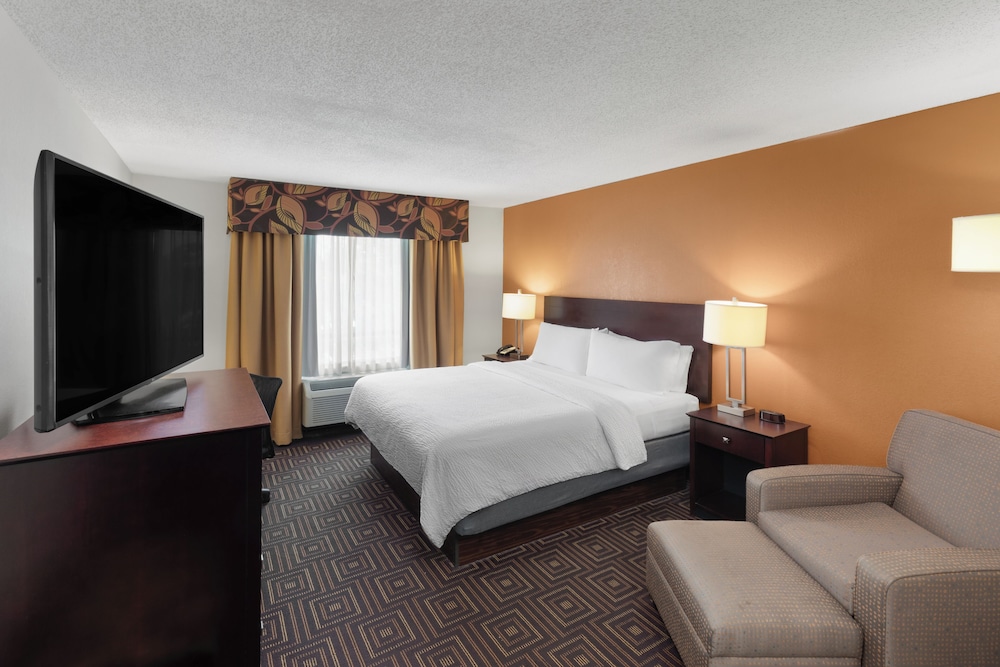 Holiday Inn Knoxville West Cedar Bluff Rd by IHG - photo 7