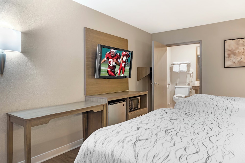 Red Roof Inn Bowling Green - photo 10