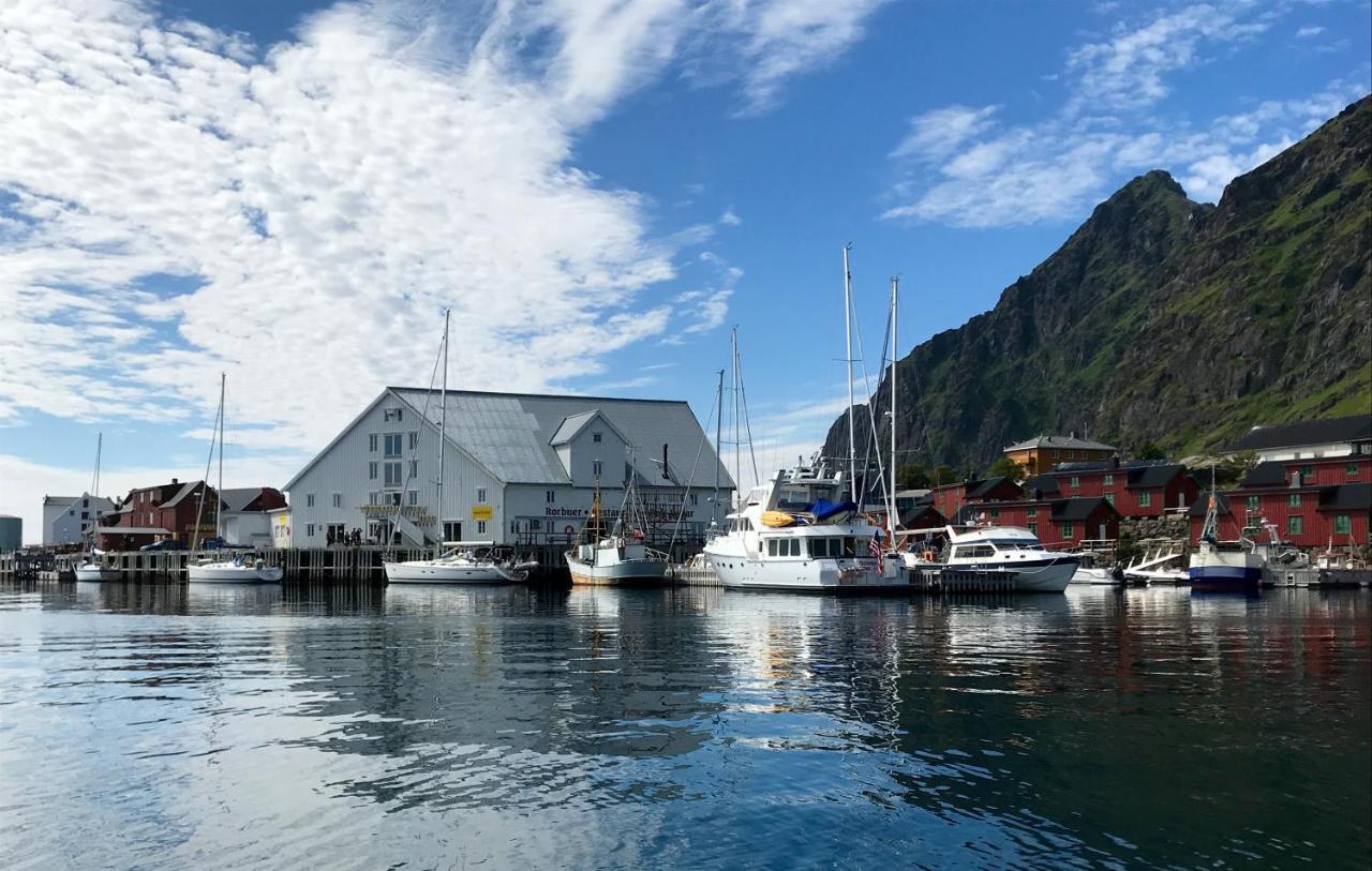 Skjæret rorbu - carbon neutral hotel in Unknown City
