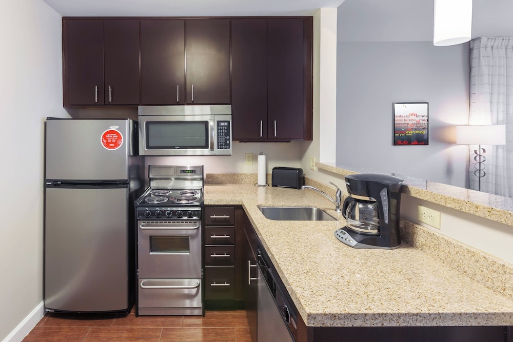 TownePlace Suites by Marriott North Owasso - photo 8