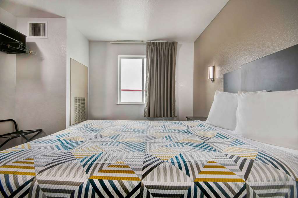 Motel 6 San Antonio TX Sea World North - photo 14