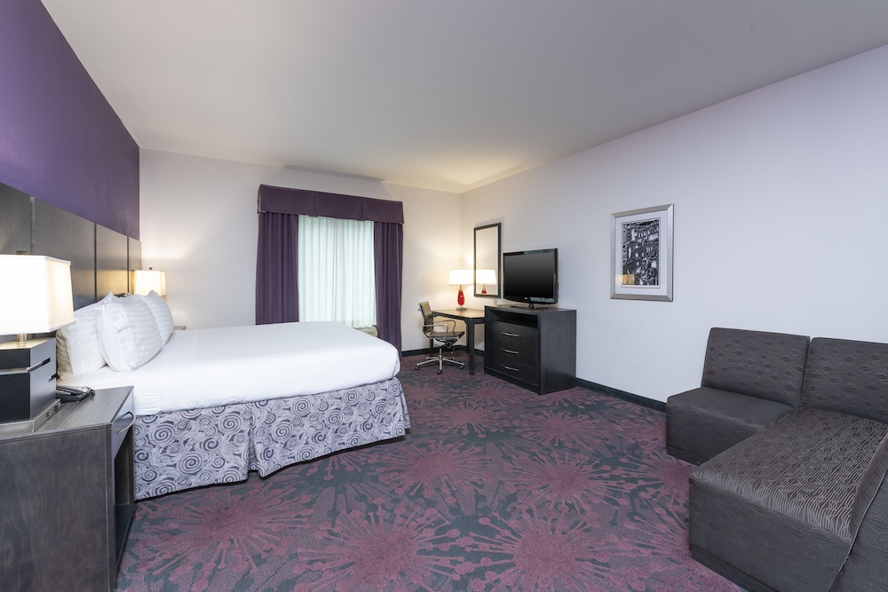 Holiday Inn Express Hotels & Suites Columbus Polaris Parkway by IHG - photo 12