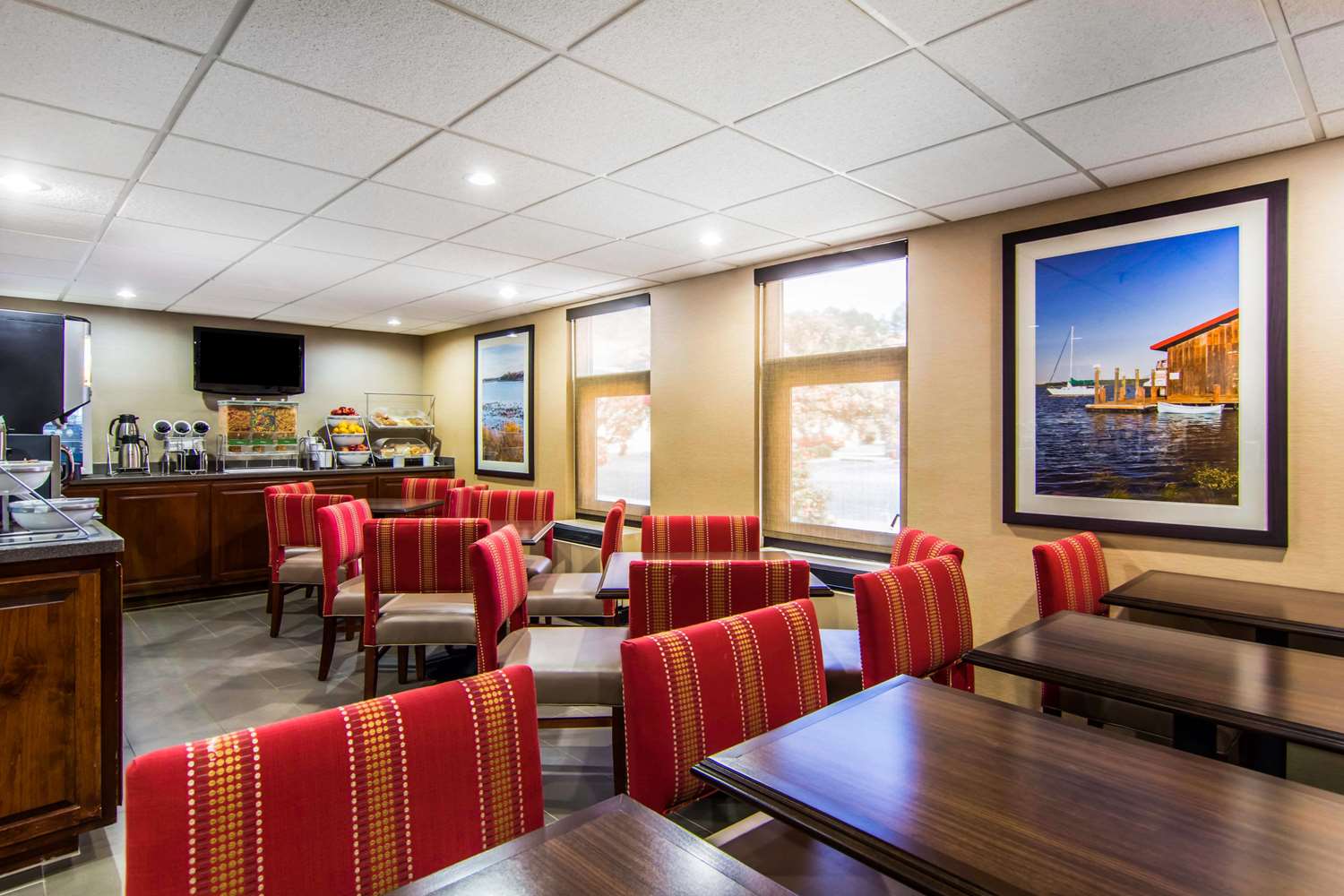 Comfort Inn Newport News Williamsburg East - photo 8