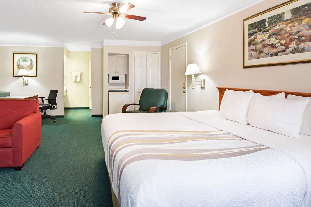 Baymont by Wyndham Fort Stockton - photo 21