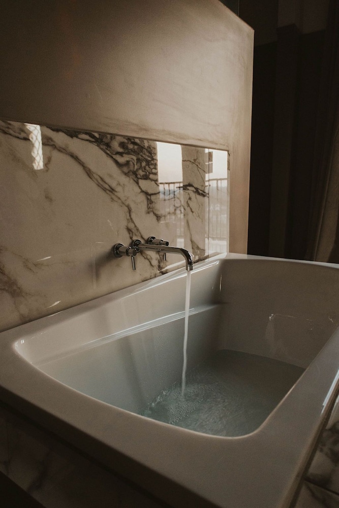 The Atlee Suites - photo 23