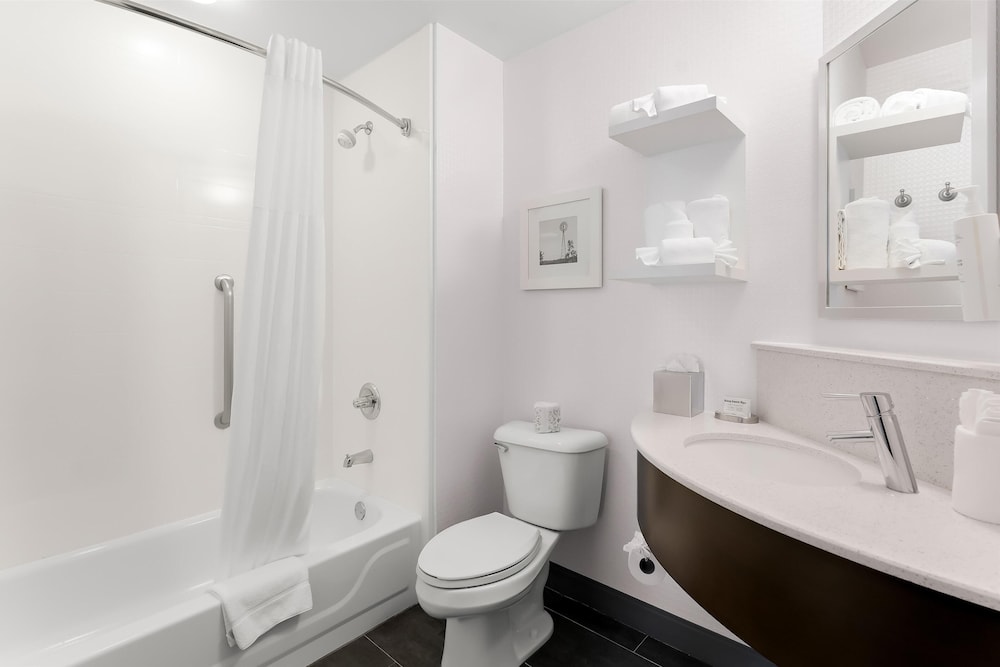 Hampton Inn & Suites Newtown - photo 116