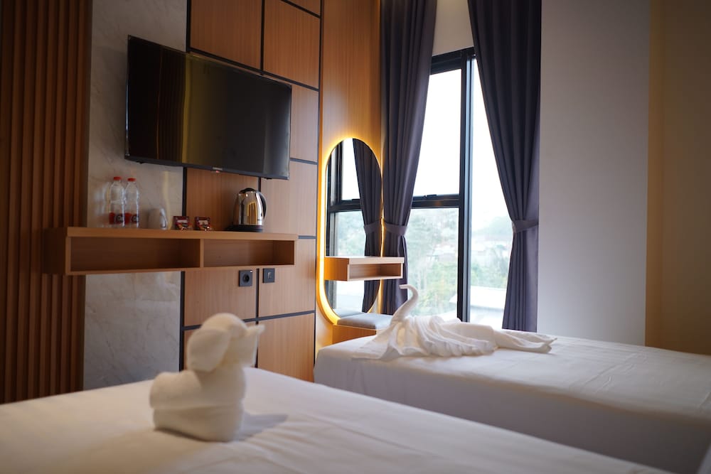 Eagle Hotel Wonosobo Azana Hotels Collection in Wonosobo, Indonesia