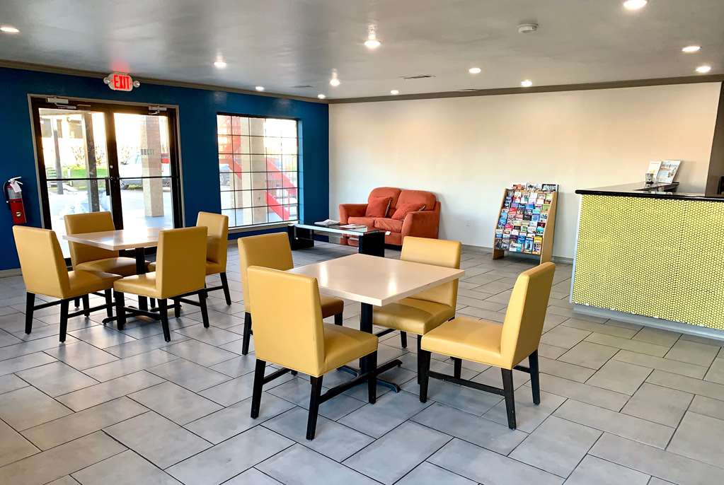 Days Inn by Wyndham Canton — hotel in Canton