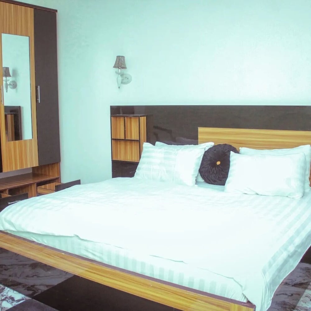 Mojo Hotel — Calabar — photo 3