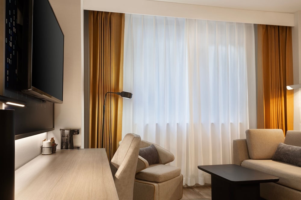 Courtyard by Marriott New York Manhattan SoHo - photo 8