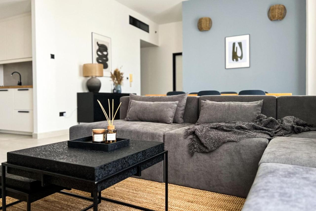 FavDubai presents 2BR apartment in The Heart of JBR and Dubai Marina 150 m to JBR Beach with famous Ain Dubai view the biggest ferris wheel in the world Swimming pool access air conditioned gym free parking & Housekeeping — 4-Star Luxury Hotel in Dubai, United Arab Emirates