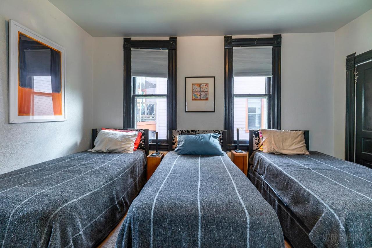 Parkside Paradise Elegant Victorian Home Just Steps from the Park — 4-Star Luxury Hotel in Homestead, United States