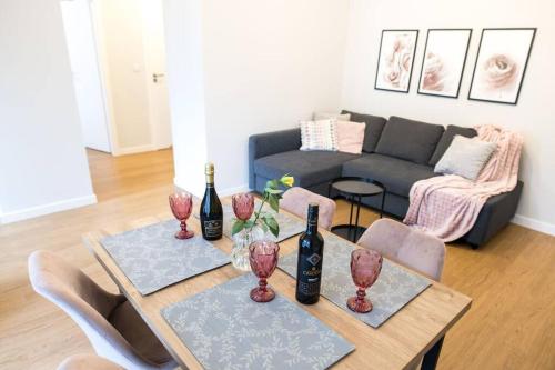 Nowoczesny Apartament Dąbska Arena Parking — 4-Star Luxury Hotel in Krakow, Poland