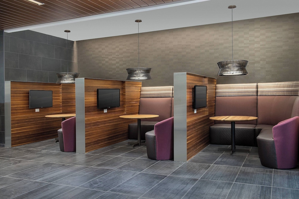 Courtyard by Marriott Portland East - photo 27