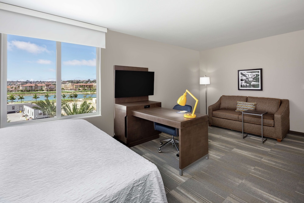 Hampton Inn & Suites San Diego Airport Liberty Station - photo 13
