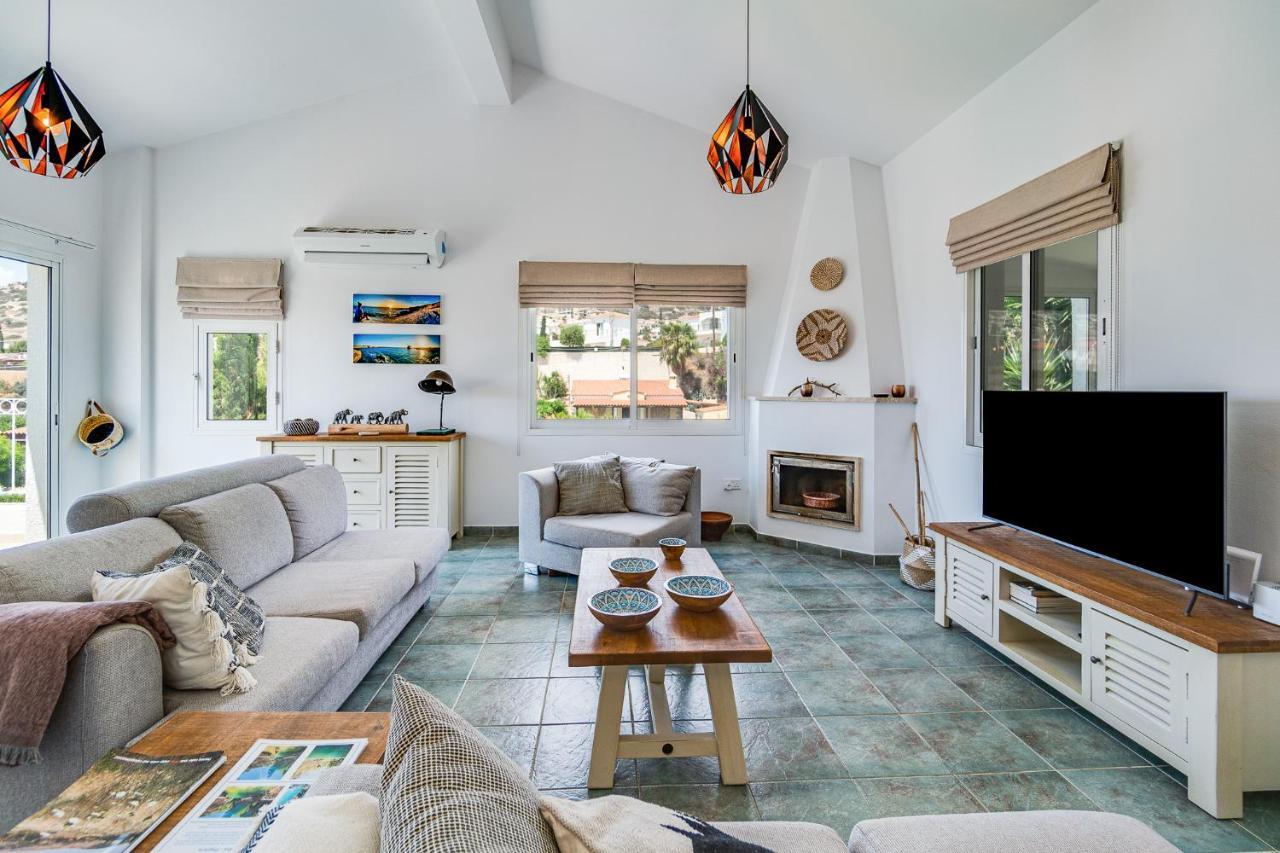 The Bridge Villa by Ezoria Villas