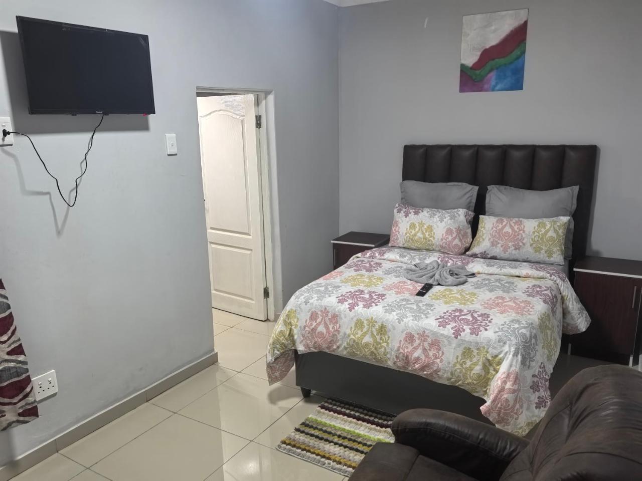Gift Guest House 4