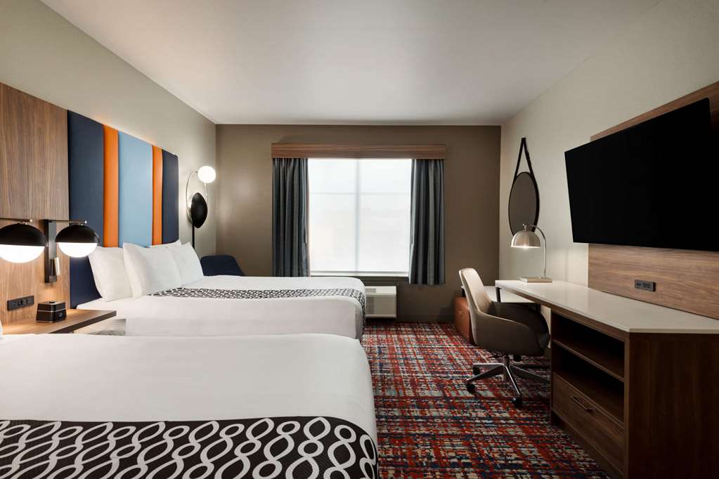 La Quinta Inn & Suites by Wyndham Oxford Anniston - photo 22