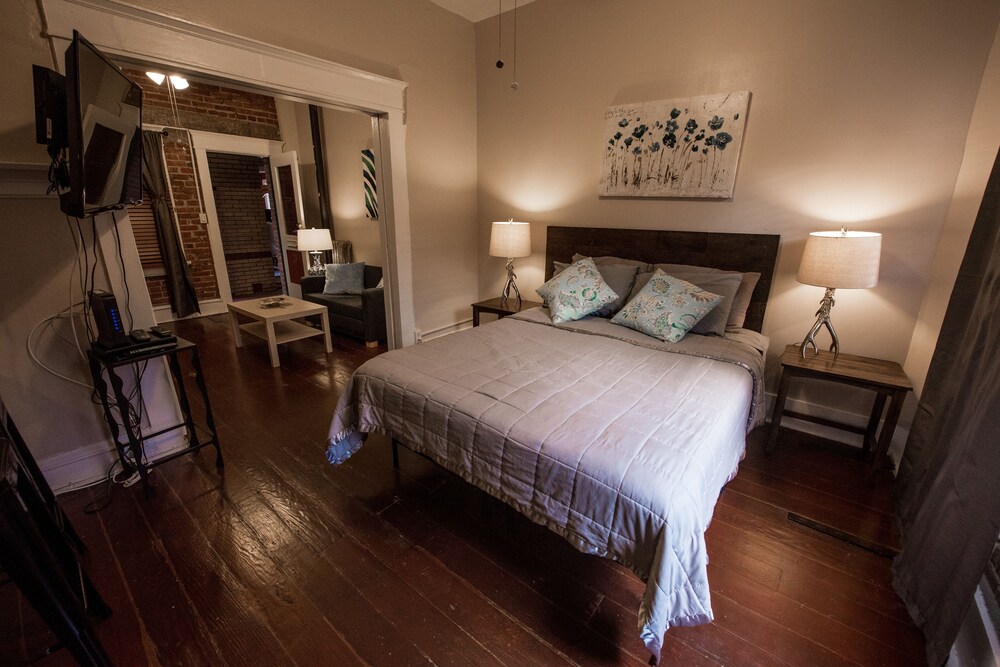 Ellison Suites - photo 21