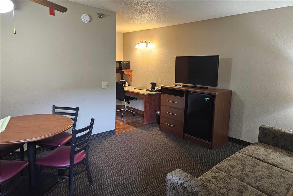 AmericInn by Wyndham Marshall - photo 11