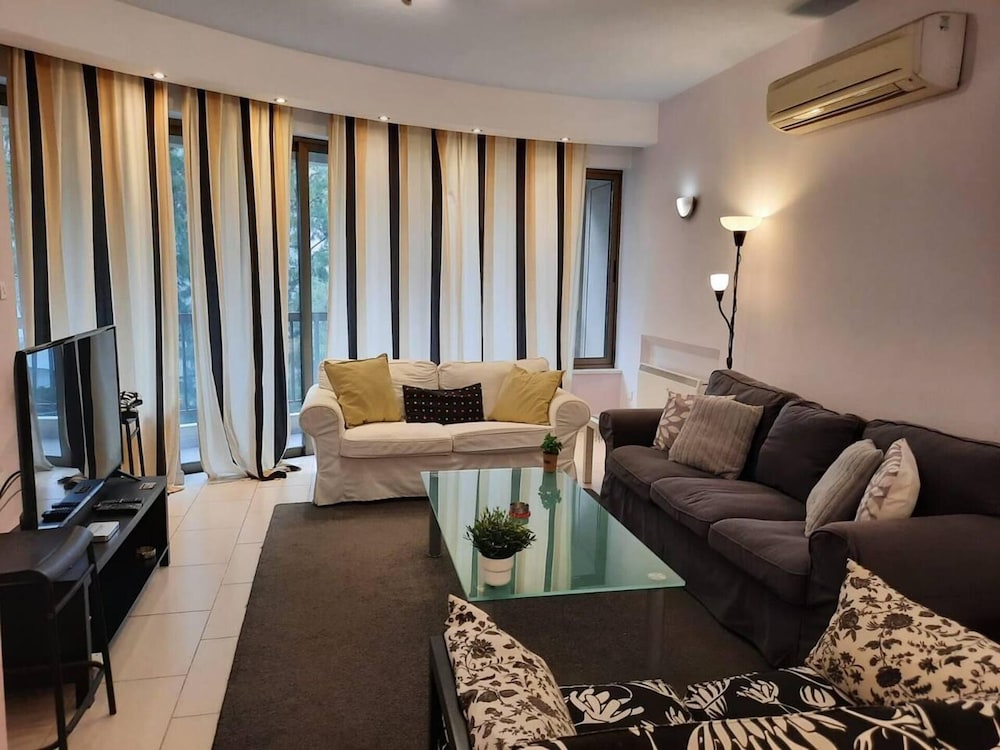 Lovely 3 Bedroom Apartment in Nicosia Center