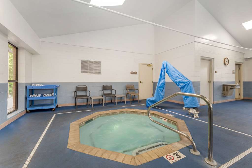 Comfort Inn & Suites LaVale Cumberland - photo 42