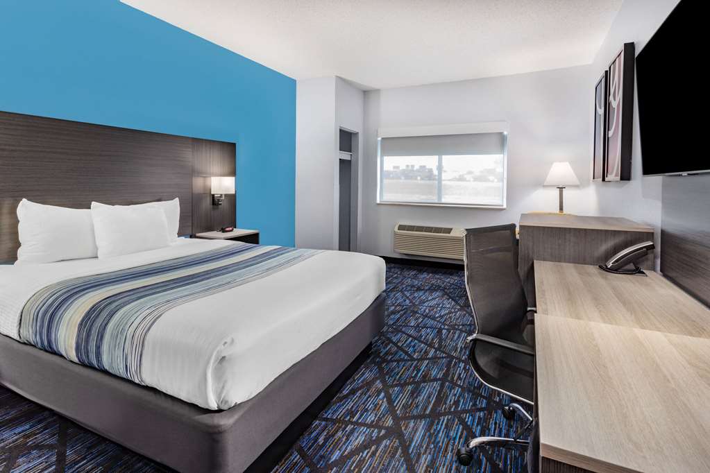 AmericInn by Wyndham Quincy - photo 14