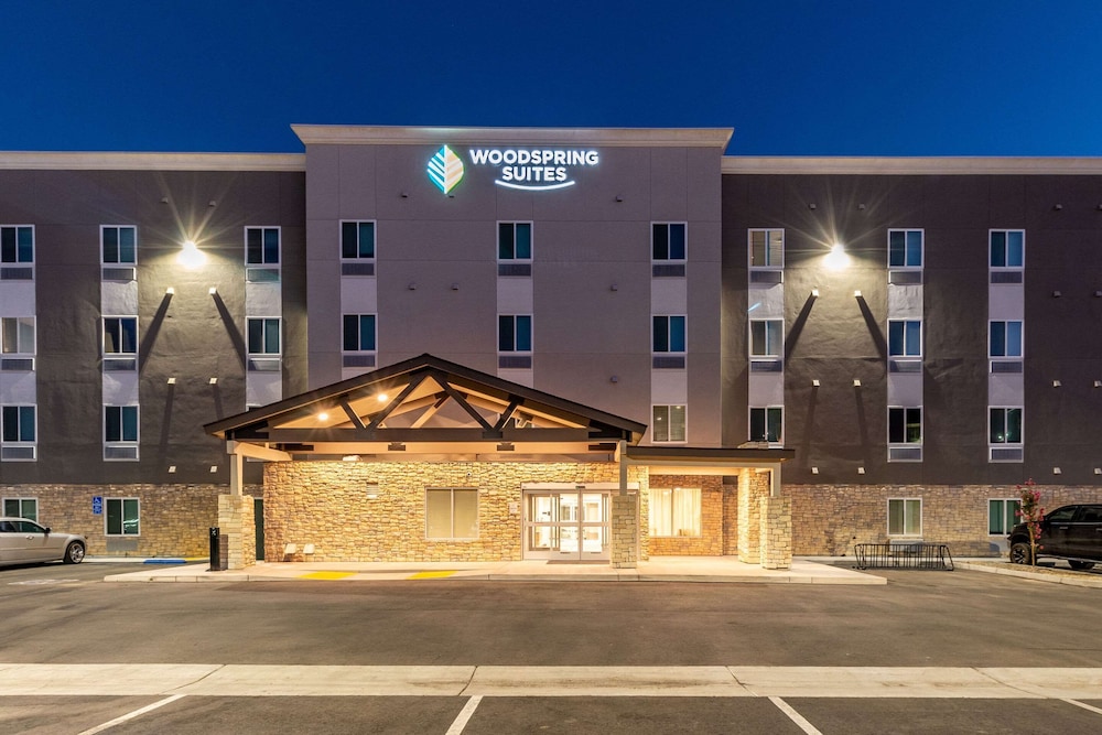 WoodSpring Suites Bakersfield Airport - photo 23