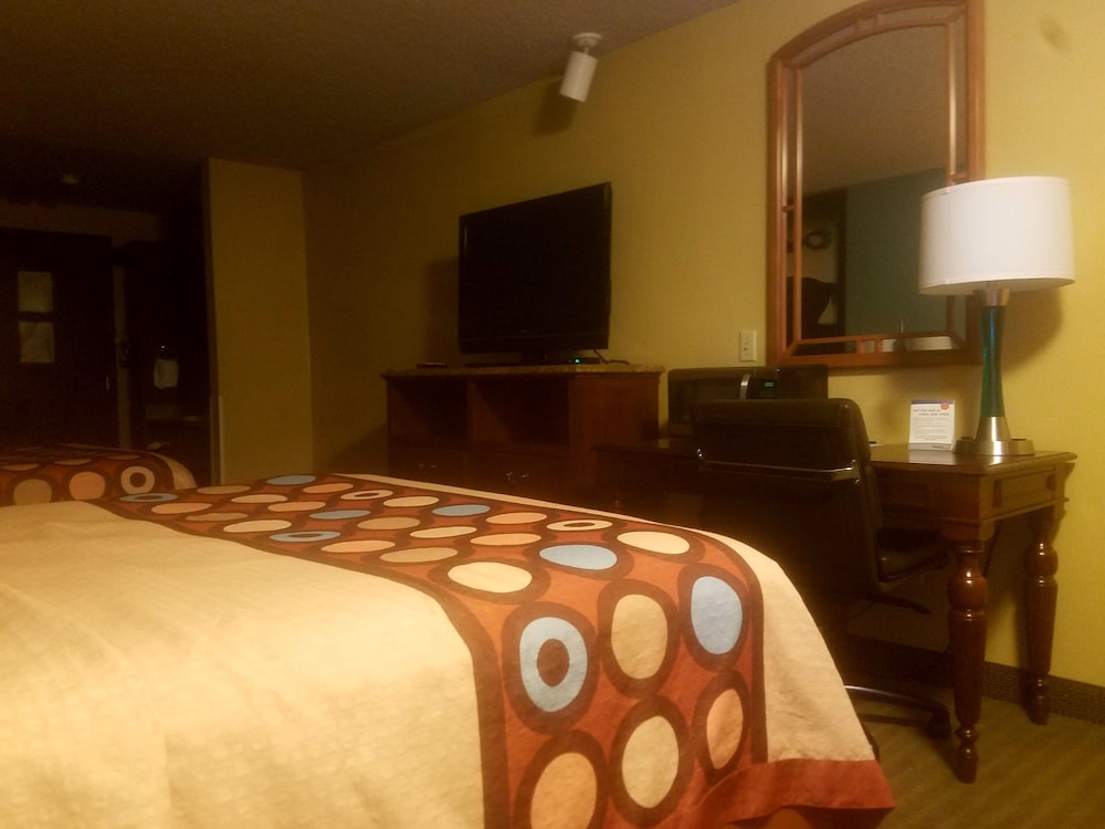 Super 8 by Wyndham Casper East Evansville - photo 7